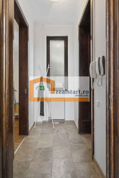 Polona, P-ta Romana, exclusivist, metrou P-ta Romana la 600 m distanta